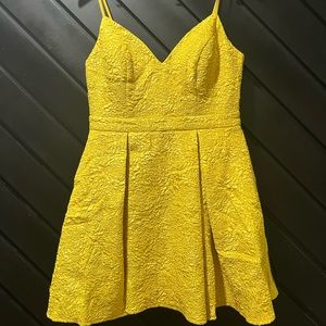 Lulu’s Yellow Dress